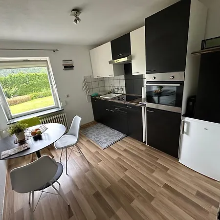 Stilvolle 2-zimmer-anliegerwohnung In *