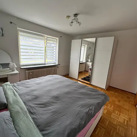Stilvolle 2-zimmer-anliegerwohnung In *